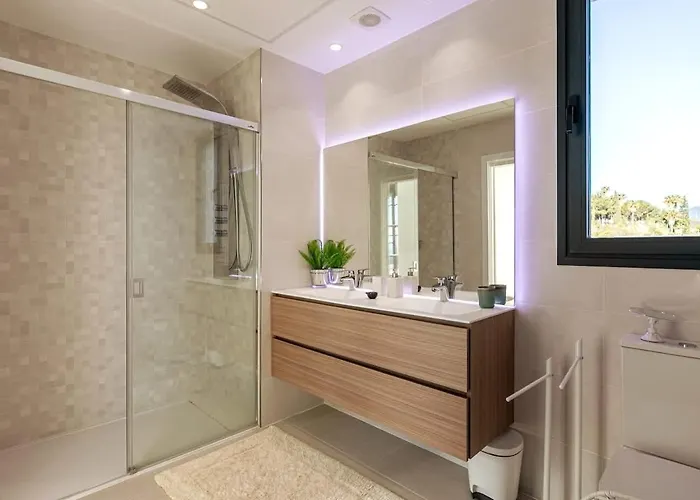 Apartment Duplex Penthouse With Sea Views, Steps To Golf *