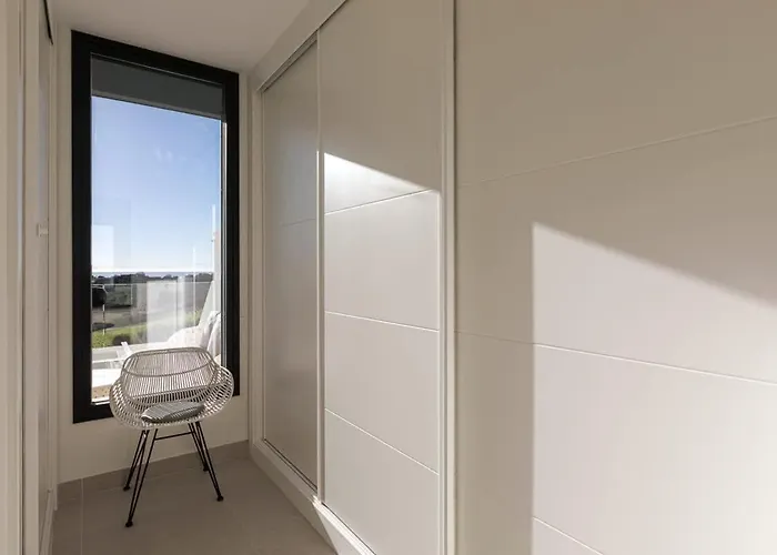 Duplex Penthouse With Sea Views, Steps To Golf Apartment *