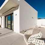 Apartment Duplex Penthouse With Sea Views, Steps To Golf *